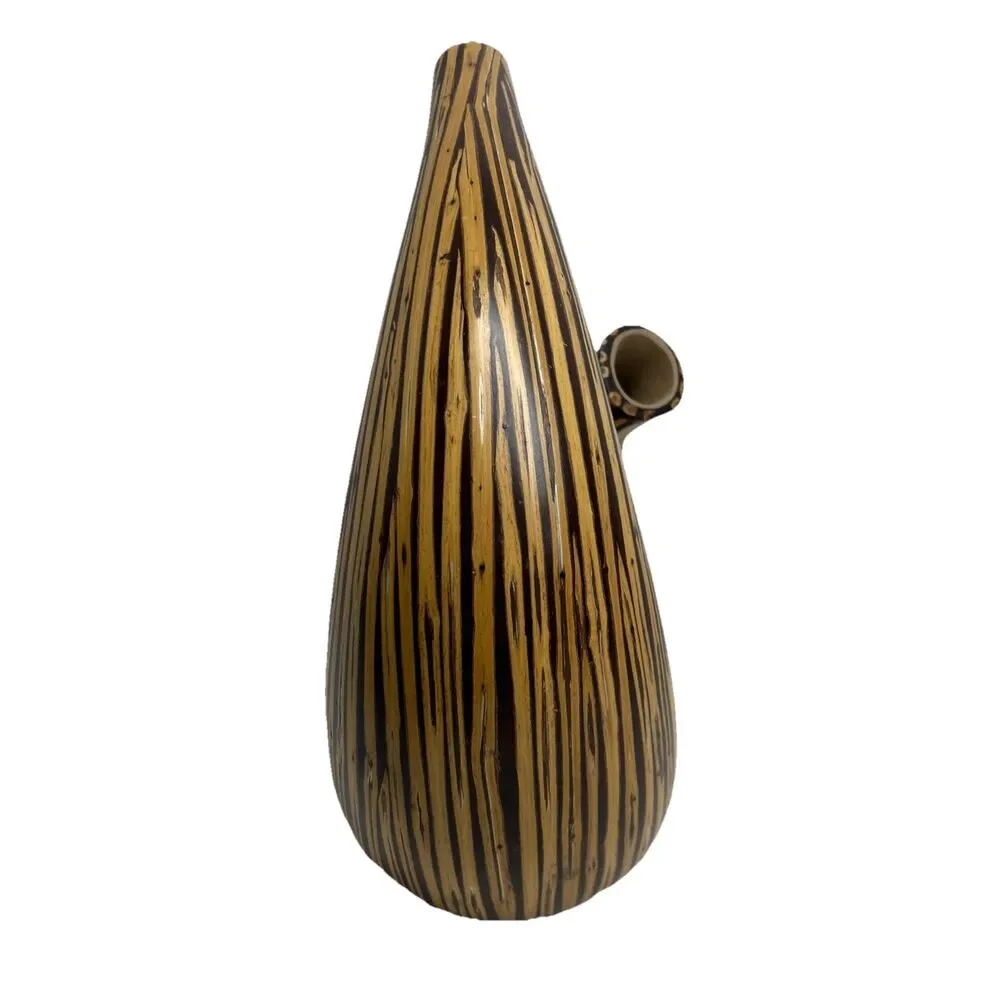 🔥🔥🔥Vintage Vase - Beautiful Design - VGC - Elegant Style - Lovely Centerpiece